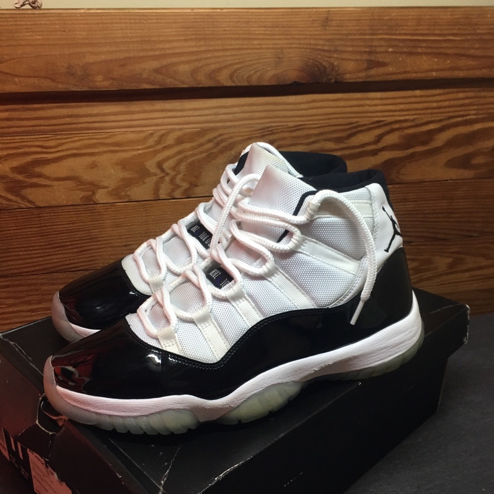 2018 Jordan 11 Concord size 11
